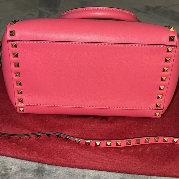 Preloved Valentino Garavani pink leather studs 2 way handbag/crossbody dust bag - Picture 12 of 12